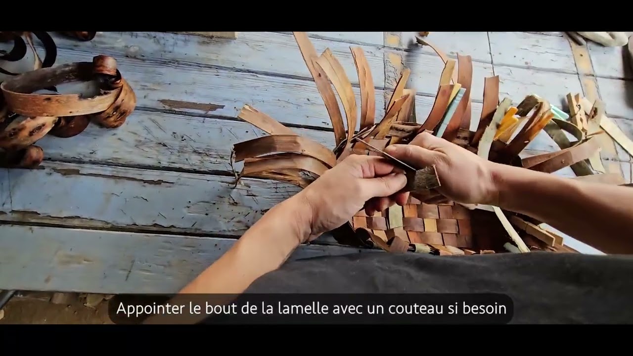 Fabrication d'une petite cagette en écorce de châtaigner, de frêne et de merisier