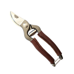 1.sécateur fermé 18cm